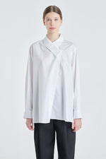 White crispy poplin asymmetric shirt