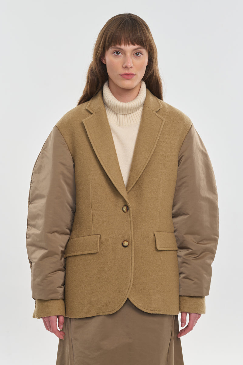 Camel jacket with bomber sleeves