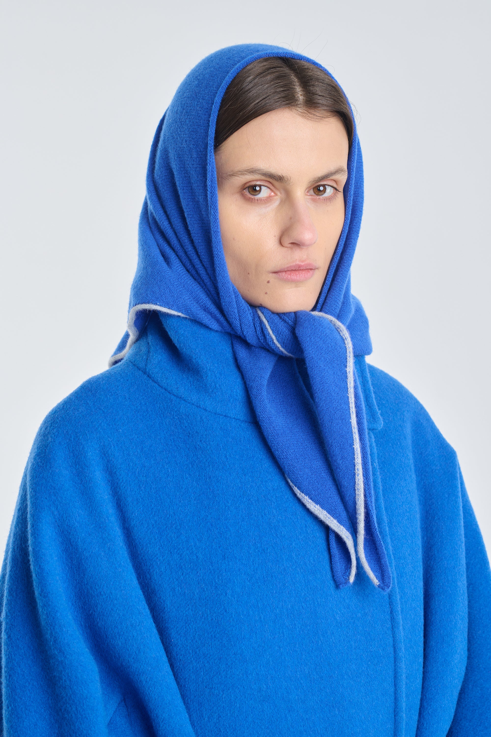 Cobalt blue 2024 cashmere scarf