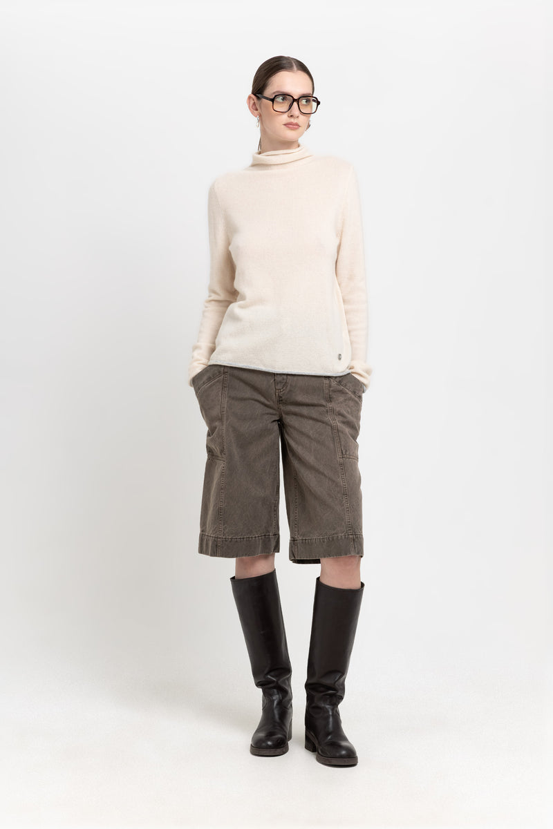 Pearl with grey dawn cashmere lightweight turtleneck