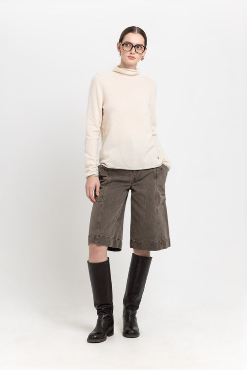 Pearl with grey dawn cashmere lightweight turtleneck