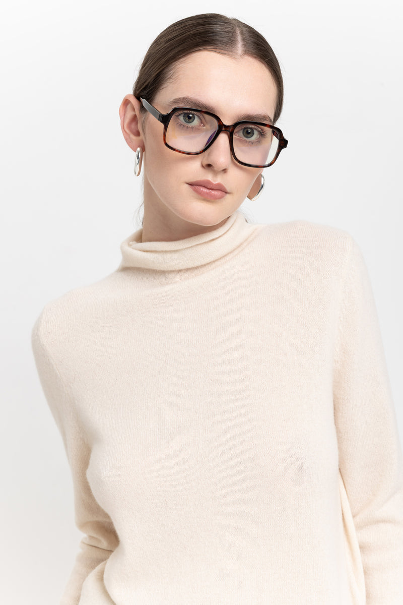 Pearl with grey dawn cashmere lightweight turtleneck
