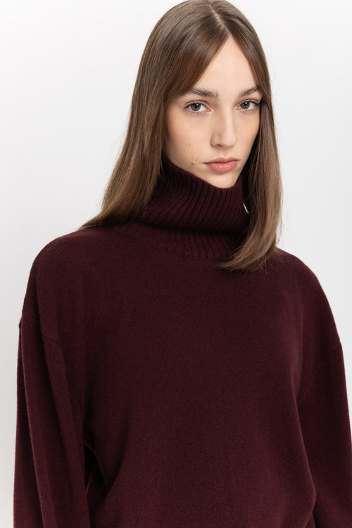 Wine red cashmere boxy cropped turtleneck