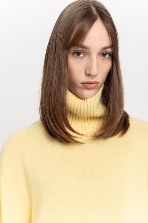 Daffodil yellow cashmere boxy cropped turtleneck