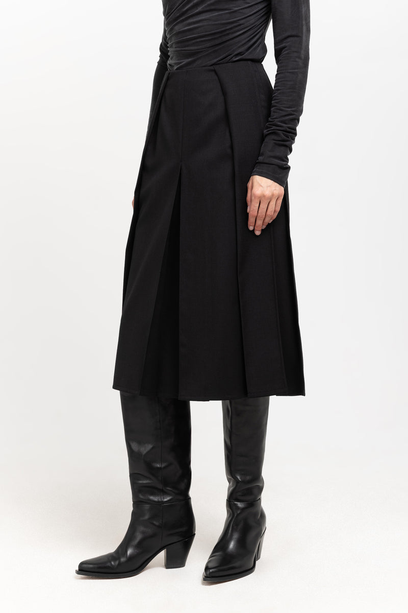 Deep black wool twill pleated skirt