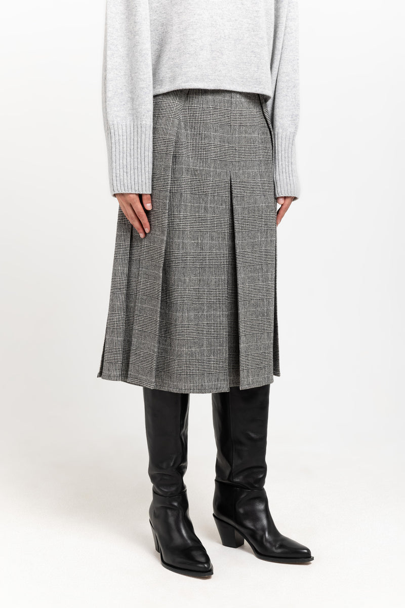 Black & white checkered wool pleated skirt