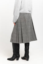Black & white checkered wool pleated skirt