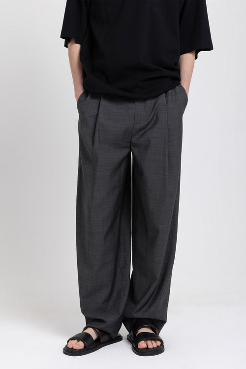 Grainy black summer wool straight leg pants with pleats