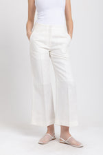 Off white linen herringbone flute shape cropped pants