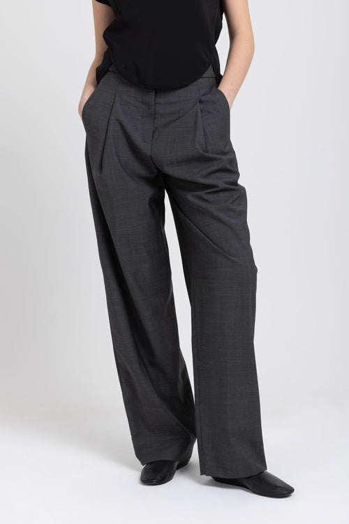 Grainy black wool straight leg pants with pleats