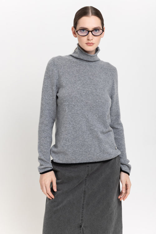 Limestone grey with black cashmere lightweight turtleneck