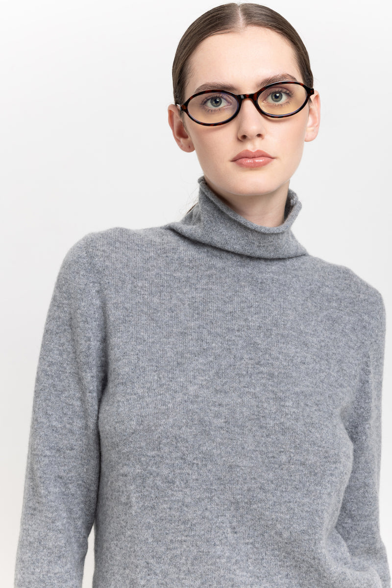 Limestone grey with black cashmere lightweight turtleneck