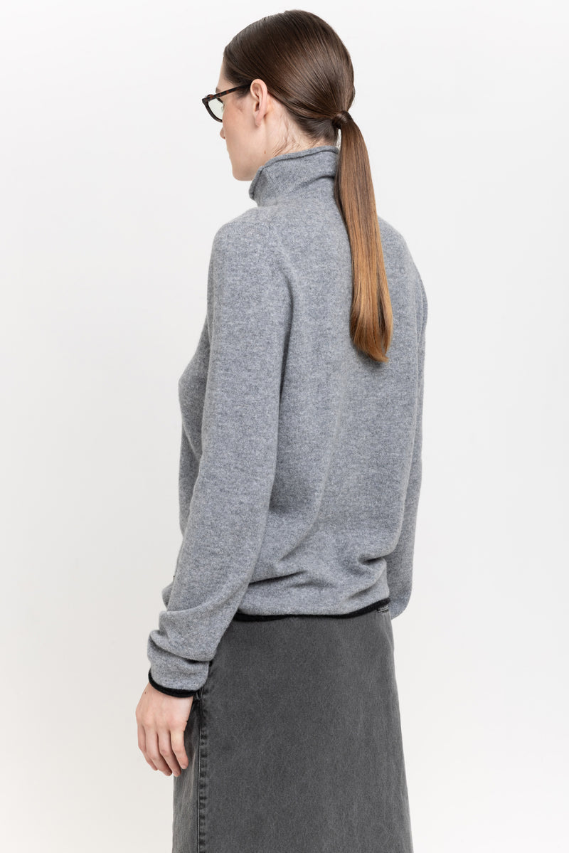 Limestone grey with black cashmere lightweight turtleneck