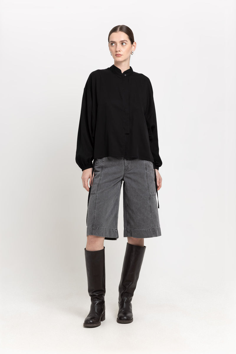 Black fluid tencel voluminous blouse