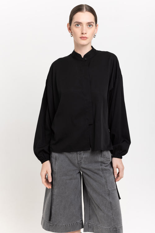 Black fluid tencel voluminous blouse