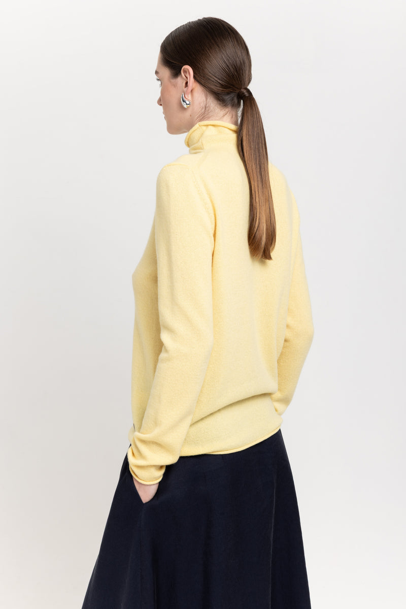 Daffodil yellow cashmere lightweight turtleneck
