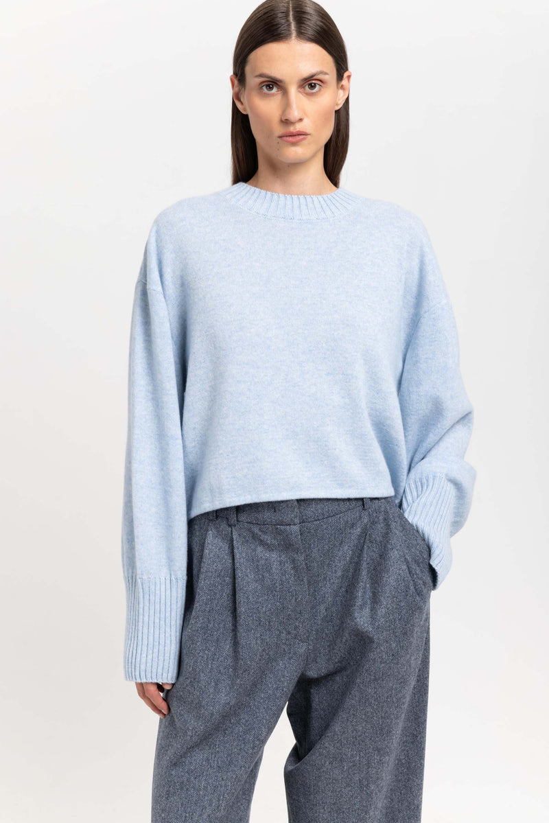 Cloud blue cashmere cropped pullover
