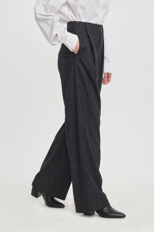 Black wool silk tweed pants with pleats