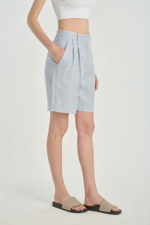 White and light blue linen shorts with pleats