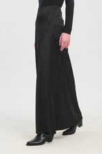 Black viscose jacquard fluid skirt