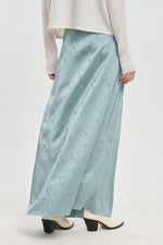 Light blue viscose jacquard fluid skirt