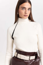 Light beige short leather belt