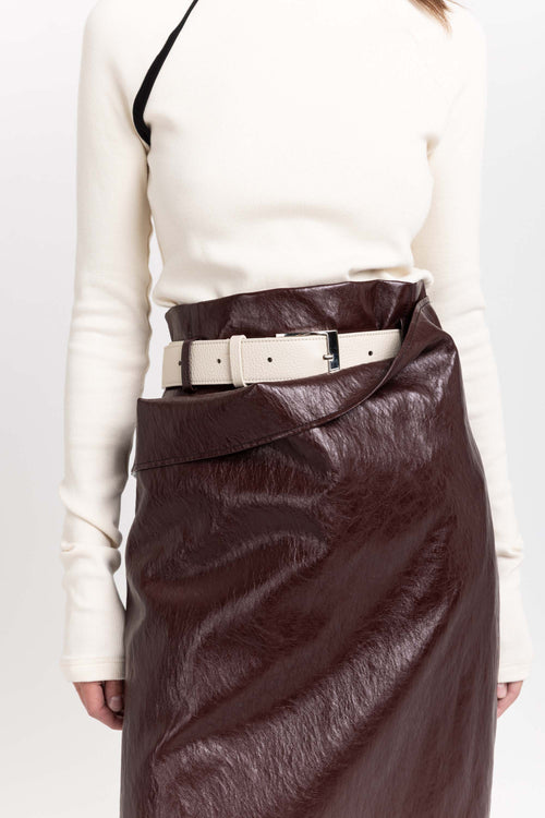Light beige short leather belt