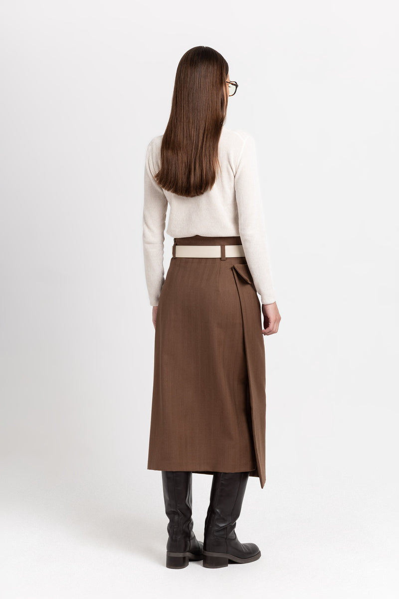 Light beige long leather belt