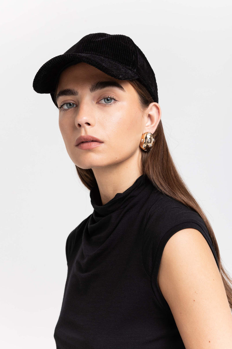 Black corduroy embroidered cap
