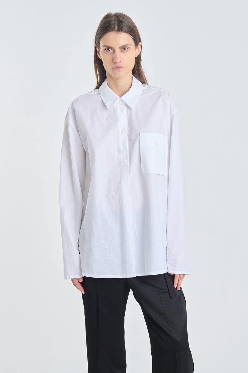 White crispy poplin half button-down